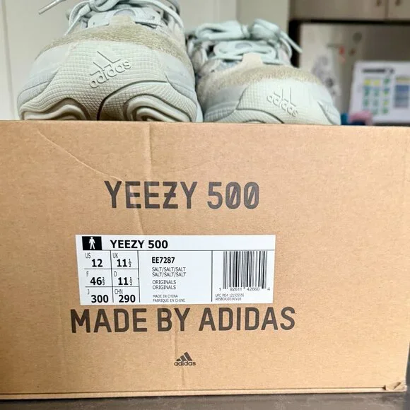 Yeezy 500 Salt stored in original box - Picture 2 of 5